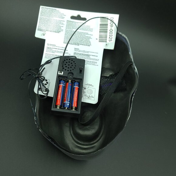 Silver Ghost with LED Lights - Spooky Glowing Mask , One Size, NWT - Picture 4 of 4